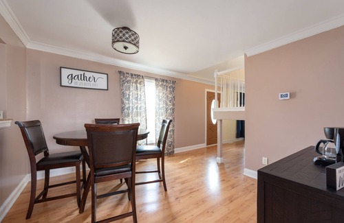 Fredericksburg House | THE SERENE COTTAGE.