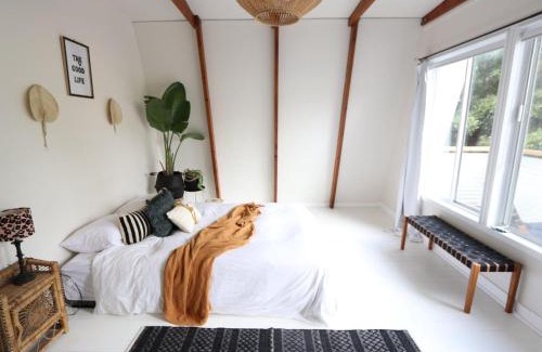 Smiths Lake House | The Shaka Shack