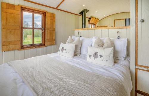 Bronllys House | The Sheep Pen