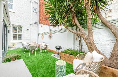 Bournemouth City Centre House | The Shell House (Sleeps 12 - 5 mins to Beach)