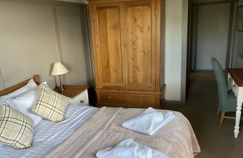 Acaster Malbis Hotel | The Ship Inn