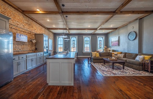 Lebanon Apartment | The Shopkeeper's Loft