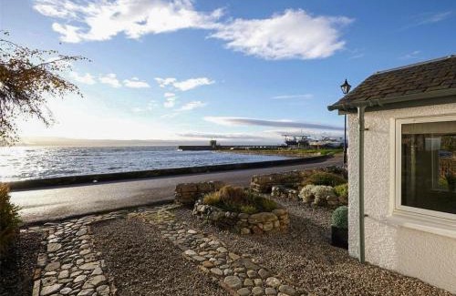 Fortrose House | The Shore