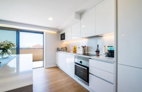 Parede Apartment | The Shoreline 4 by Portugal Portfolio