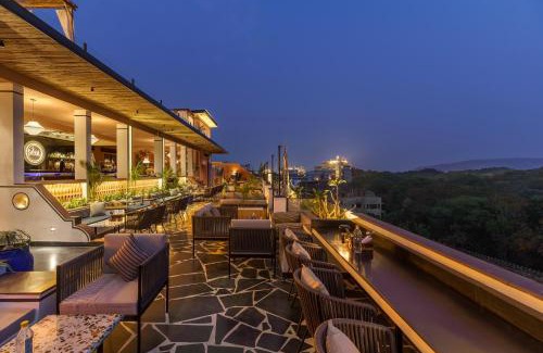 Shavri Colony Hotel | The Sierra - By The Lake