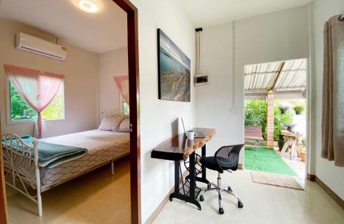 Saraphi Bed & Breakfast | The Silence