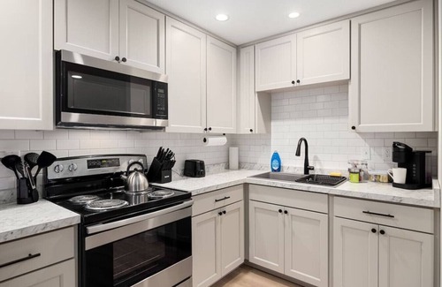 Morton Apartment | The Silo 2 - 1BD Stylish Comfort