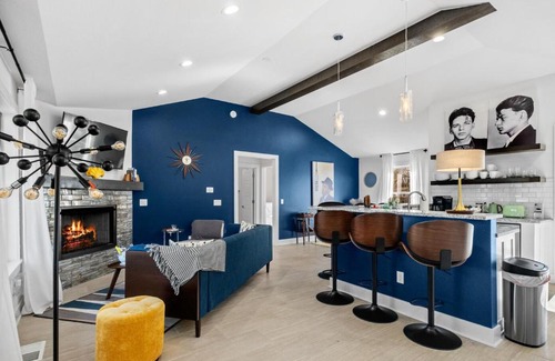 Downtown House | The Sinatra