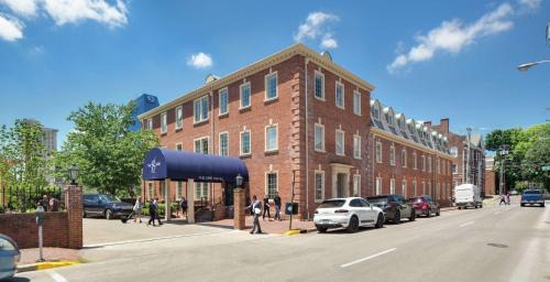 Downtown Hotel | The Sire Hotel Lexington, Tapestry Collection by Hilton