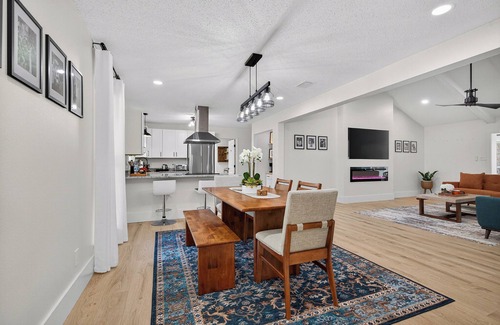 Malbis House | The Skipper’s Hideaway: Golf Course & Pool Oasis