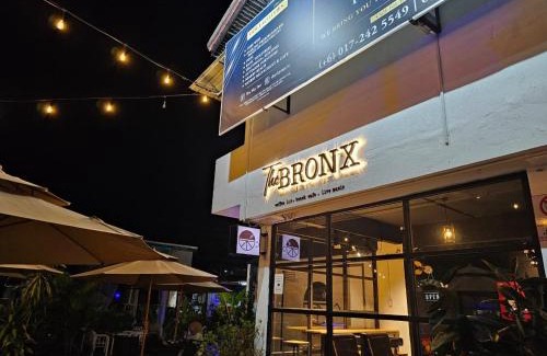 Teluk Cempedak Hotel | The Sky Inn