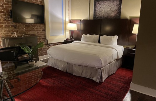 Greenville Hotel | The Skylight