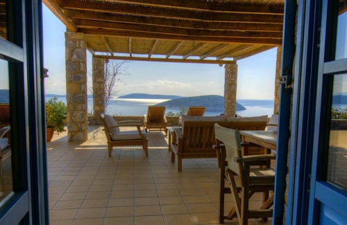 Irakleia Villa | The small Cyclades view - Iraklia