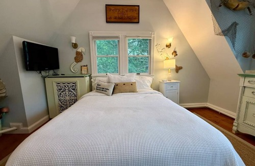 St. Michaels Bed & Breakfast | The Snuggery Inn & Suites Sea Grass Room
