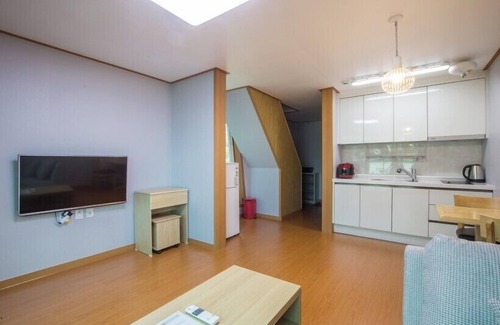 Seongsan House | The Some Pension