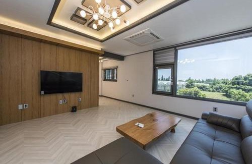 Seongsan Villa | The Some Plus Susan