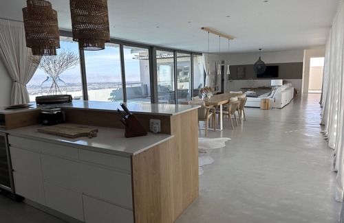 Helderberg Rural House | The Somer House Luxusvilla mit Pool und Meerblick in Somerset West Nahe Kapstadt