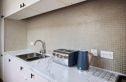 Livesey Apartment | The Southwark Wonder - Cosy 1BDR Flat with Patio