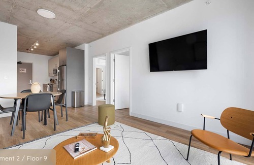 River North Apartment | The Spark -Your Entire Crew Fits Here 20BR 5 Units