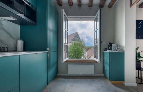 Chartres Apartment | The splendid Collégiale Saint André