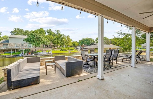 Granbury House | The Spot at Lake Granbury
