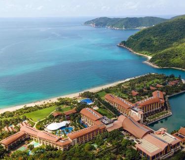 Jiyang Resort | The St. Regis Sanya Yalong Bay Resort