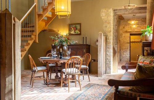 Priors Marston House | The Stables at Holy Well