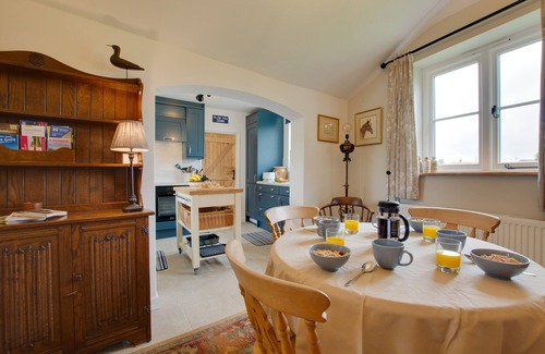 Aldborough House | The Stables - Two Bedroom House, Sleeps 4