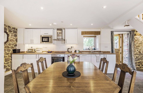 Llanvair Kilgeddin Cottage | The Stables - UK40093