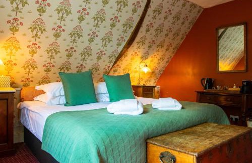 Hambleden House | The Stag and Huntsman at Hambleden