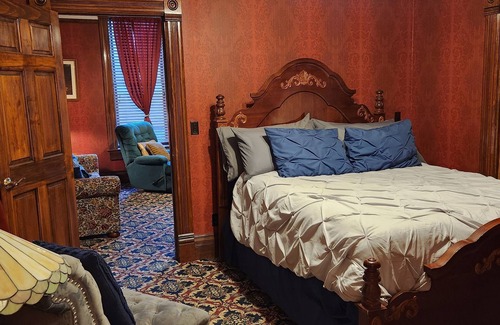 Deadwood Hotel | The Stampmill Victorian Suites