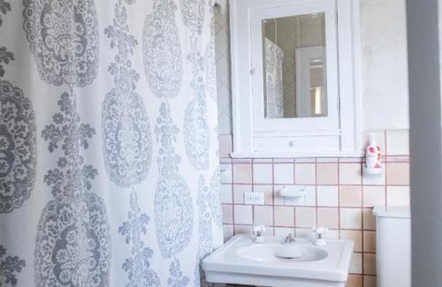La Grande Bed & Breakfast | The Stang Manor