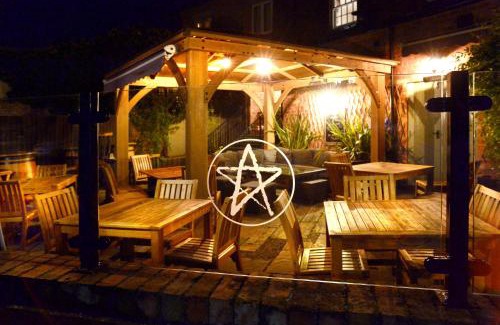 Thrussington Hotel | The Star Inn 1744