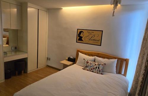 Aewol Villa | The Stay Christmas