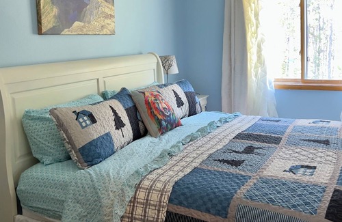 Columbia Falls House | The Stellar Jay House- Family Friendly 4br