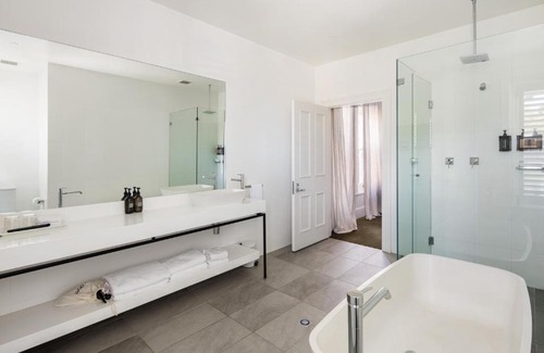 Stirling Hotel | The Stirling Hotel