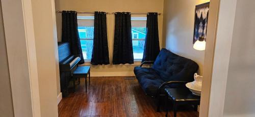 Shelburne House | The Stirton House