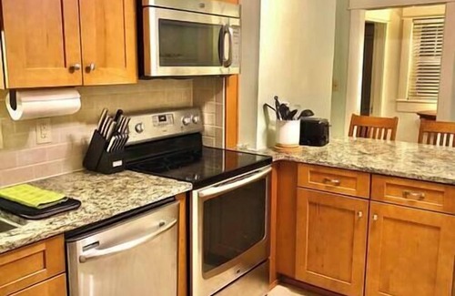 Sylvan Park House | The Stone Cottage - 5 Star R&R Nashville Retreat