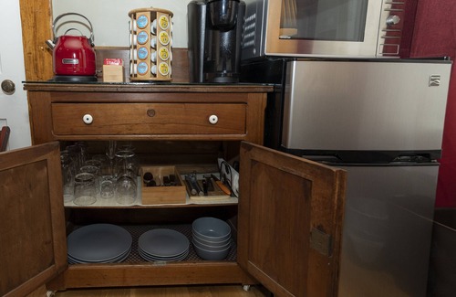 Crawford Hotel | The Stone House Inn