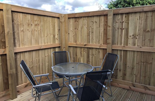Swindon Apartment | The Studio - Free Parking, Breakfast included