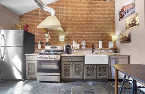 Washington House | The Studio w/Shared Bath