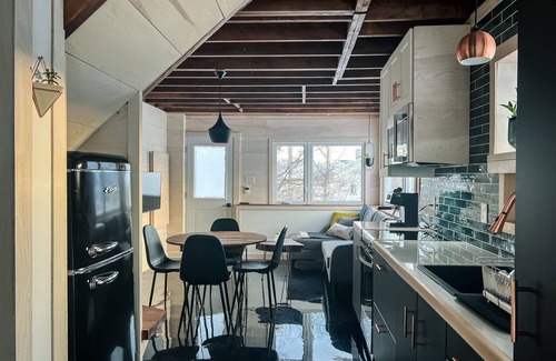 Murdochville Apartment | The Suite 608 - Luxurious loft, sauna and mountain