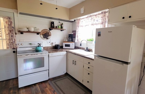 Rapid City House | The Sunset - 1 bedroom spacious and comfortable with all the amenities