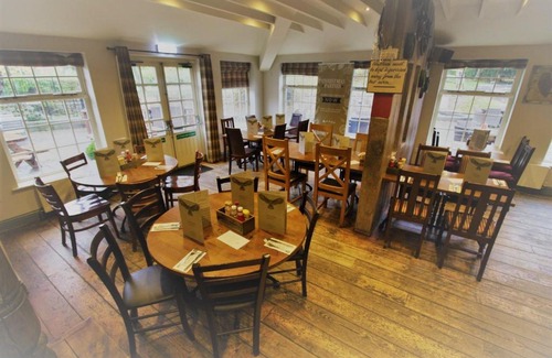 Swindon Hotel | The Tawny Owl