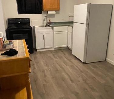 Garfield House | THE TAYLOR 1 BEDROOM GUEST HOUSE FULL KITCHEN and PRIVATE GATED YARD ARTS RooSEVELT ROW CONVENTION CENTER STADIUMS ASU DOWNTOWN PHOENIX