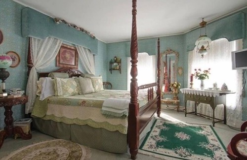 Plymouth Bed & Breakfast | The Tea Rose Inn at Plymouth