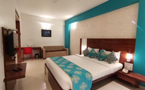 Shirdi Hotel | The Temple View Hotel