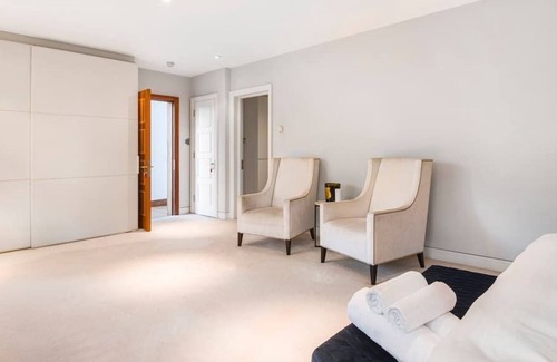 Frognal and Fitzjohns House | The Templewood Mansion