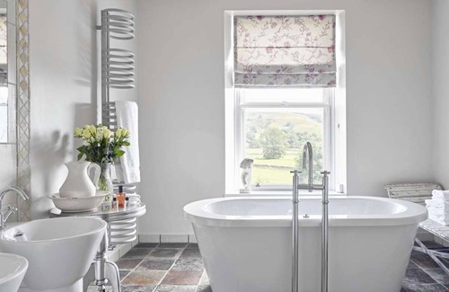 Kilnsey Hotel | The Tennants Arms Hotel