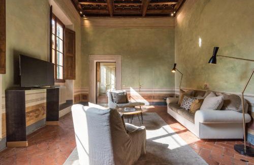 Sant' Ambrogio Apartment | The Terrace in Florence Apt